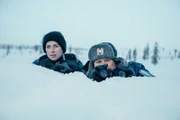 Nina Kautsalo (Iina Kuustonen) und ihr Kollege Niilo Aikio (Janne Kataja) suchen das Versteck der russischen Schleuser.