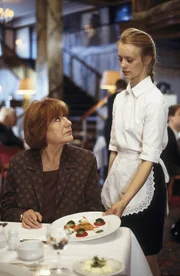 Hannelore Hoger, Anne Kanis