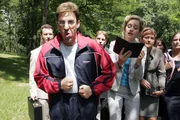 Da hatte er als Chef (Alexander Schubert, 2.v.l.) mal einen richtig guten Einfall - Betriebsjoggen! Das hält alle gesund und motiviert. Nur ärgerlich, dass die Sekretärin (Judith Richter, M.) meckert, ein bisschen mehr Vorbereitungszeit wäre von Vorteil gewesen ...