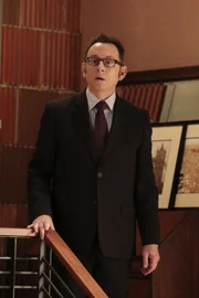 Harold Finch (Michael Emerson)