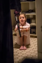 Allie (Stella Allen)
