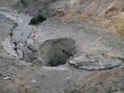 In Florida sorgt ein plötzlich auftauchendes Loch dafür, das ein ganzer See einfach im Erdboden verschwindet ...