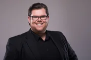 Traumfrau gesucht
Dennis