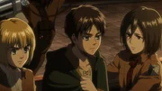 (v.l.n.r.) Armin Alert; Eren Jäger; Mikasa Ackermann