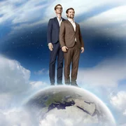 Wer ist der Stärkste, Mutigste, Schlauste? Joko (l.) und Klaas (r.) wollen es wissen und jagen sich in "Joko gegen Klaas - Das Duell um die Welt" gegenseitig um die Erde ...