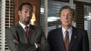 L-R  Detective Ed Green( Jesse L. Martin) und  Detective Lennie Briscoe( Jerry Orbach)