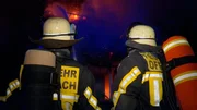 Feuerwehrmänner der Berufsfeuerwehr Offenbach im Einsatz.