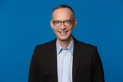 Moderator Christoph Süß.