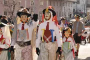 Tuxer - die schönste Axamer Fasnachtsfigur verkörpert den Frühling und die Jugend