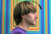 Neil Harbisson ist der erste Mensch, der von einer offiziellen Regierung als Cyborg anerkannt wurde.