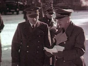 Adolf Hitler (li.).