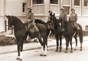 Im Jahr 1938 führten die Truppen um General Erwin von Witzleben (l.) den ersten geplanten Staatsstreich gegen die NS-Diktatur.