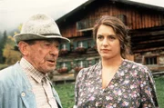 Bauer Jackl (Ludwig Wühr, l.); Liesi (Christine Neubauer, r.)
