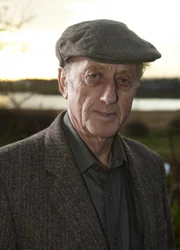 Welche Rolle spielt Ron (Kenneth Colley) in dem aktuellen Mordfall?