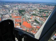 Hubschrauberflug über München.