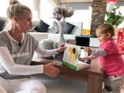 Peggy (l.) zusammen mit ihrer Tochter JJ