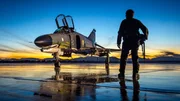 Bildunterschrift:
Ihr provokantes Design hat der McDonnel F-4 Phantom II zahlreiche Spitznamen eingebracht, beispielsweise ?Double Ugly?, oder ?The Rhino?.