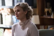 Clare Bowen as Scarlett O'Connor.