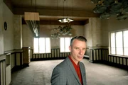 Alexander Kühne, Autor von "Düsterbusch City Lights"