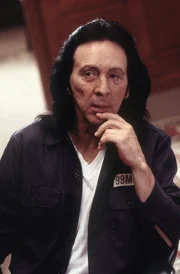 Martin Montgomery ( Peter Criss )
