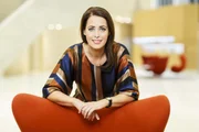 Exklusiv, kompakt, informativ: Annika de Buhr moderiert "Das Doku Magazin - täglich mehr verstehen" ...