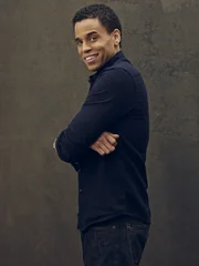 (1. Staffel) - Dorian (Michael Ealy) gehört zu einer Modellreihe, deren Produktion aufgrund mehrerer mentaler Zusammenbrüche der Androiden eingestellt wurde. Doch gerade diese synthetische Seele könnte ihm jetzt helfen ...