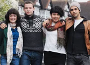 Die Vierer-WG in Brighton: Holly, Hannes, Nino und Elizabeth