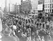 In den USA der 30er Jahre existierte in Teilen der Bevölkerung Zustimmung zu den Ideen Hitlers.