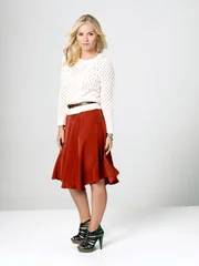 Elisha Cuthbert (Alex).