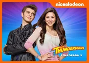 Jack Griffo (Max Thunderman) y Kira Kosarin (Phoebe Thunderman)