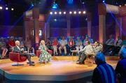 v.li.: Gastgeber Guido Cantz, Monika Gruber und die Jury Christoph Sonntag und Christian "Chako" Habekost.