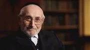 Aba Lewit (geboren am 24. Juni 1923 in Działoszyce, Polen) ist ein Zeitzeuge des Holocaust und gilt als einer der letzten jüdischen Überlebenden des Konzentrationslagers Mauthausen.