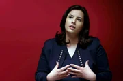 Hayette Hamidi, eine Anwältin algerischer Herkunft, spricht regelmäßig über das Verhältnis von Islam und Vaterland.