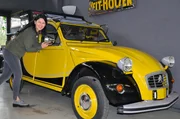 Ines findet das passende Hochzeitsauto für Victoria und Robert
