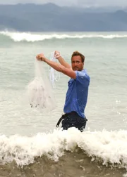 Nachdem wieder ein Kandidat die Heimreise antreten musste, geht Abenteurer Ben Fogle (Foto) mit den restlichen fünf Kandidaten nun für die nächste Etappe des Angelwettbewerbs nach Costa Rica ...