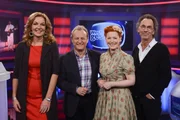 v. l. Moderation Bettina Tietjen, Uwe Hübner, Enie van de Meiklokjes und Hugo Egon Balder.