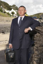 Hat eine unerwartete Begegnung mit Blut in der Küche eines Hotels: Doc Martin (Martin Clunes) ...