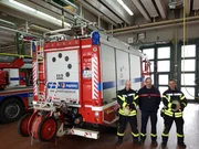 Die Augsburger Tauscharbeiter mit ihrem bayerischen Chef kurz vorm Jobtausch.