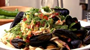 Fettucine mit Meeresfrüchten und grünem Harissa