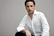 Den peruanischen Startenor Juan Diego Flórez kennt man vor allem als Idealbesetzung für die strahlenden Belcanto-Partien bei Rossini, Donizetti oder Bellini.