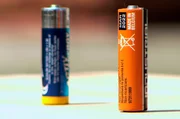 Batterien testen ohne Hilfsmittel - Genial einfach!
