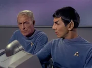 Was ist nur mit Mr. Spock los? Captain Kirk kann sich keinen Reim darauf machen: Anscheinend hat sein Vertrauter einen Funkspruch erfunden, den der ehemalige Chef der Enterprise, Captain Pike, abgesetzt haben soll. Demnach soll Spock seinen früheren Vorgesetzten dringend an einer bestimmten Stelle abholen. Doch Captain Pike ist schwer krank und den Notruf hat es nie gegeben...