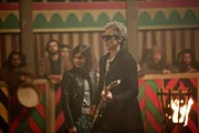 l: Clara Oswald (Jenna Coleman), r: The Doctor (Peter Capaldi)