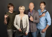 Alexandra Rietz (2.v.l.) und Michael Naseband (2.v.r.) sind auch im wahren Leben erfahrene Polizisten. In "Unsere besten Fälle - K 11" lassen sie ihre spannendsten Einsätze, die sie zusammen mit ihren TV-Kollegen Robert Ritter (l.) und Gerrit Grass (r.) bestritten haben, noch einmal Revue passieren ...