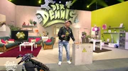 „Der Dennis Show“ ist eine Mischung aus Late Night, Sketch-, Parodie-Show, und Sitcom. „Der Dennis“, die Kultfigur von Comedian Martin Klempnow, führt bei RTL II durch eine temporeiche Stunde voller Stand-Up, Einspieler, Publikumsspiele und Parodien bekannter Persönlichkeiten. Ganz nach Dennis‘ Motto: „Äntertänment wird hier nicht richtig, dafür groß geschrieben.“