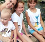 Die deutsche Auswanderin Sandra Bernstein hatte gehofft, in O'Fallon im Mittleren Westen der USA, ihr Glück zu finden. Doch ihre Auswanderung ist zu einem einzigen Alptraum geworden...