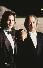 Peter Caine (Chris Potter, l.) und Kwai Chang Caine (David Carradine)
