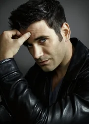 ARR_Pinnacle_Colin_HR_F_30x42_9dcd42c7