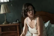 Carla Monroe (Lizzy Caplan)