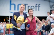Dolles Dorf 2019 – Jens Kölker und Julia Tzschätzsch moderieren das Finale.